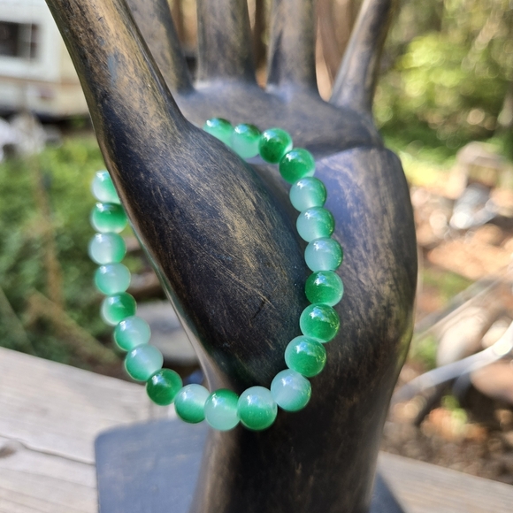 Jade natural crystal gemstone stretch bracelet LAST ONE! - Picture 3 of 6